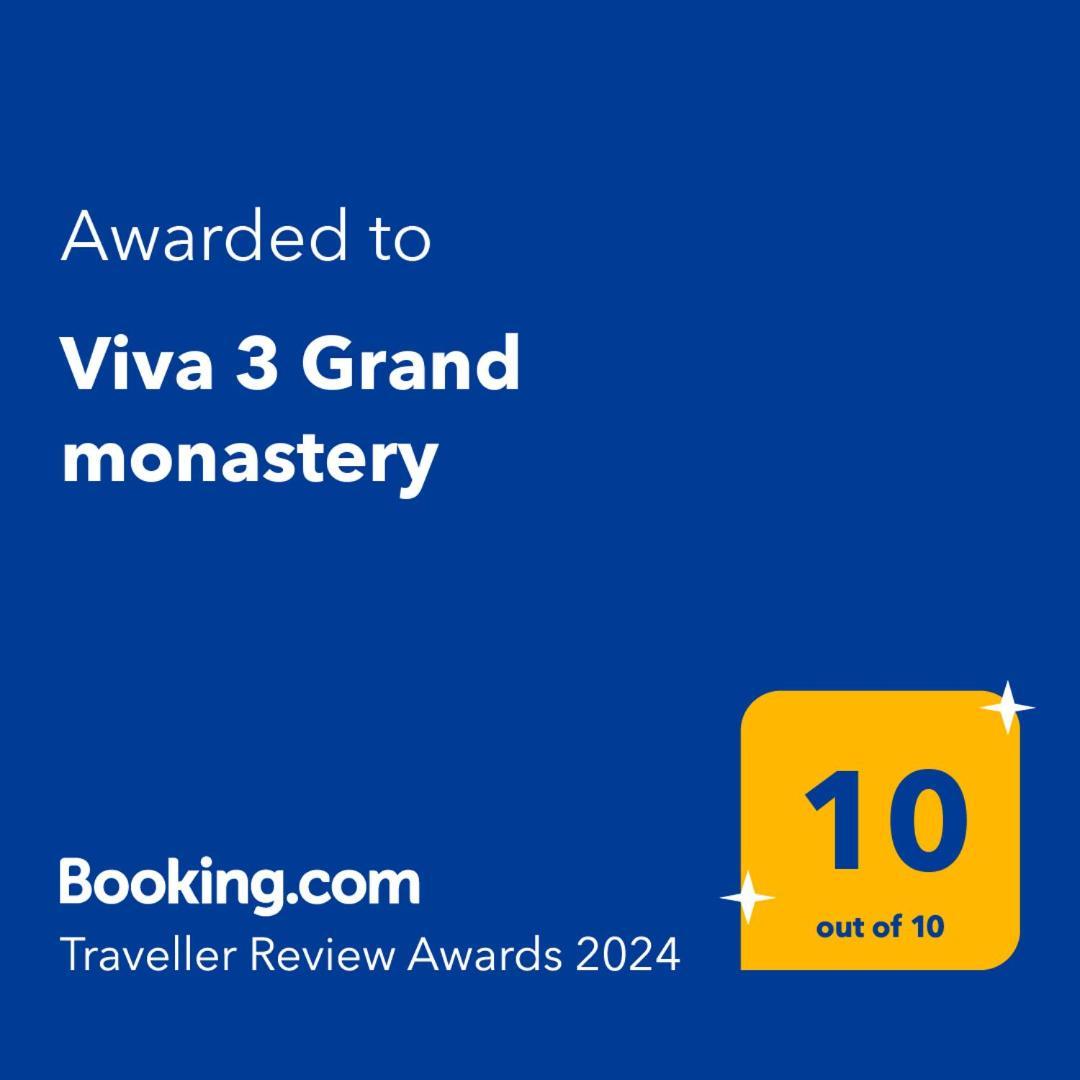 パンポロボViva 3 Grand Monasteryアパートメント エクステリア 写真